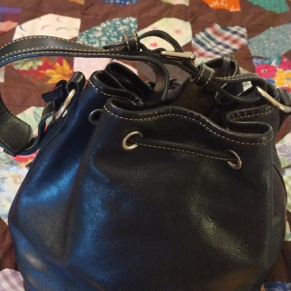 Vintage Dooney& Bourke Bucket Bag 1990's Serial Number J1479350 - Picture 6 of 14
